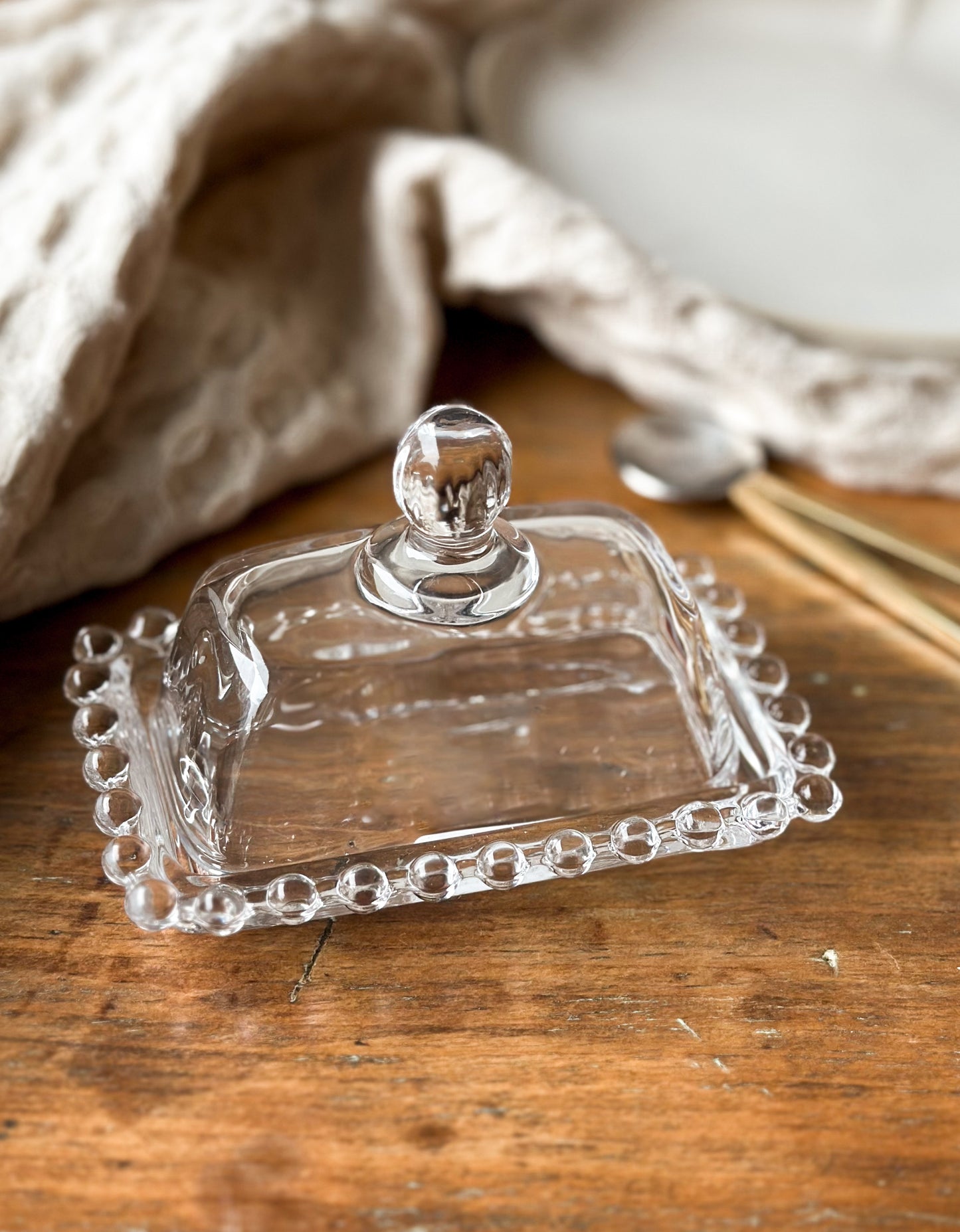 small dainty cover dish