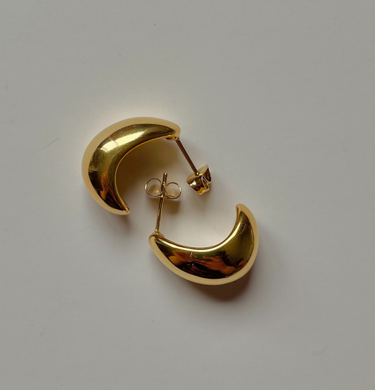 anya gold-drop earrings